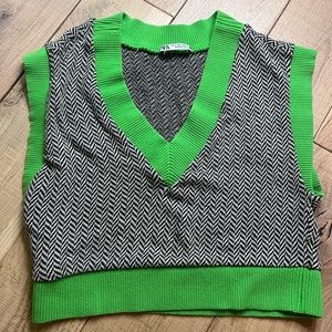 NWOT Zara cropped vest